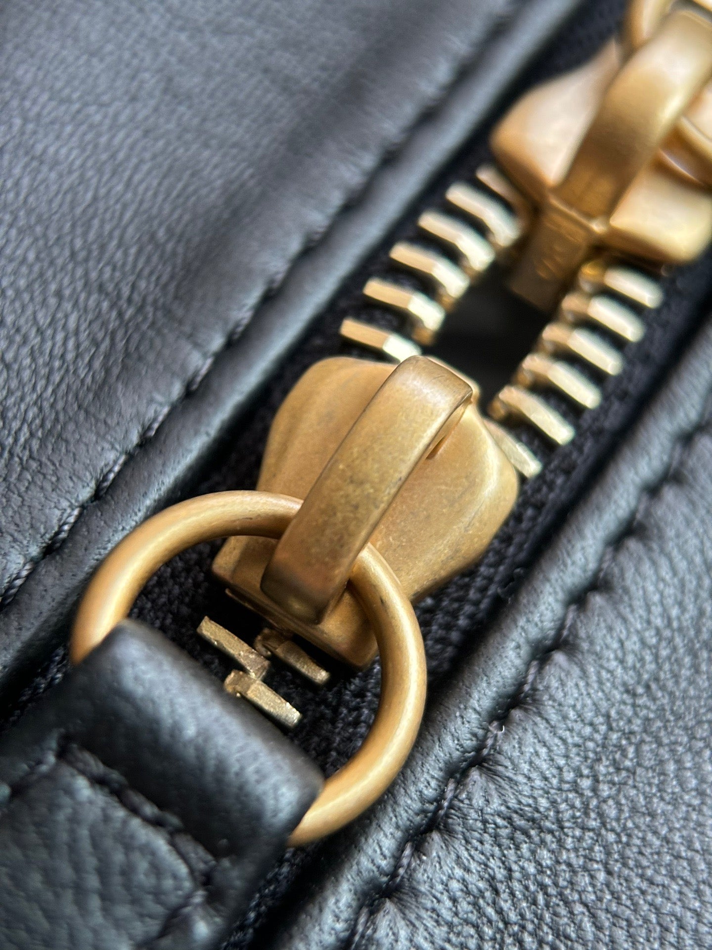 CHANEL-24C SHandheld Camera Bag golden/sliver