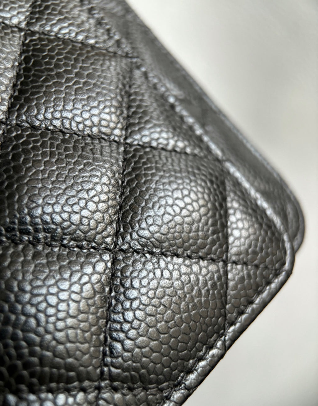 CHANEL-25A WOC bag golden/sliver