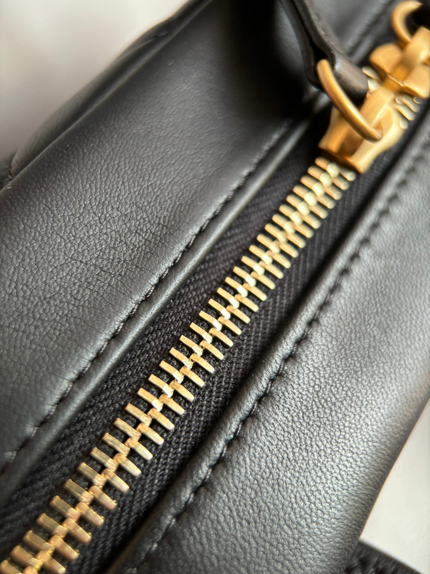 CHANEL-24C SHandheld Camera Bag golden/sliver