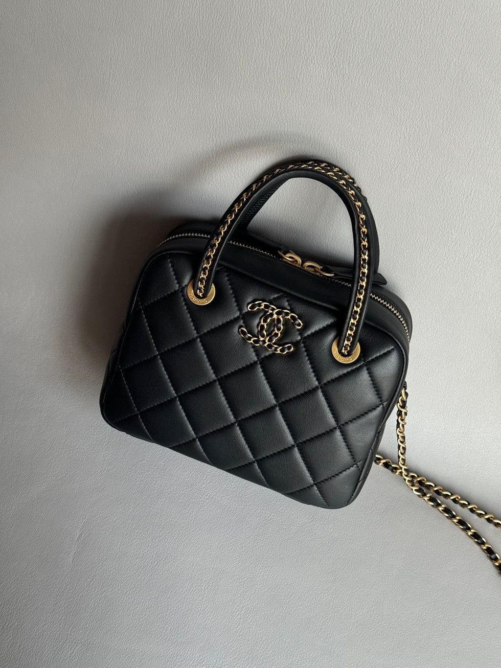 CHANEL-24C SHandheld Camera Bag golden/sliver