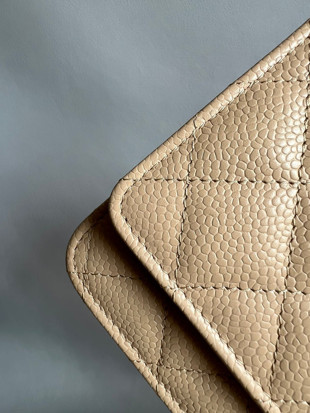 CHANEL-25A WOC bag golden/sliver