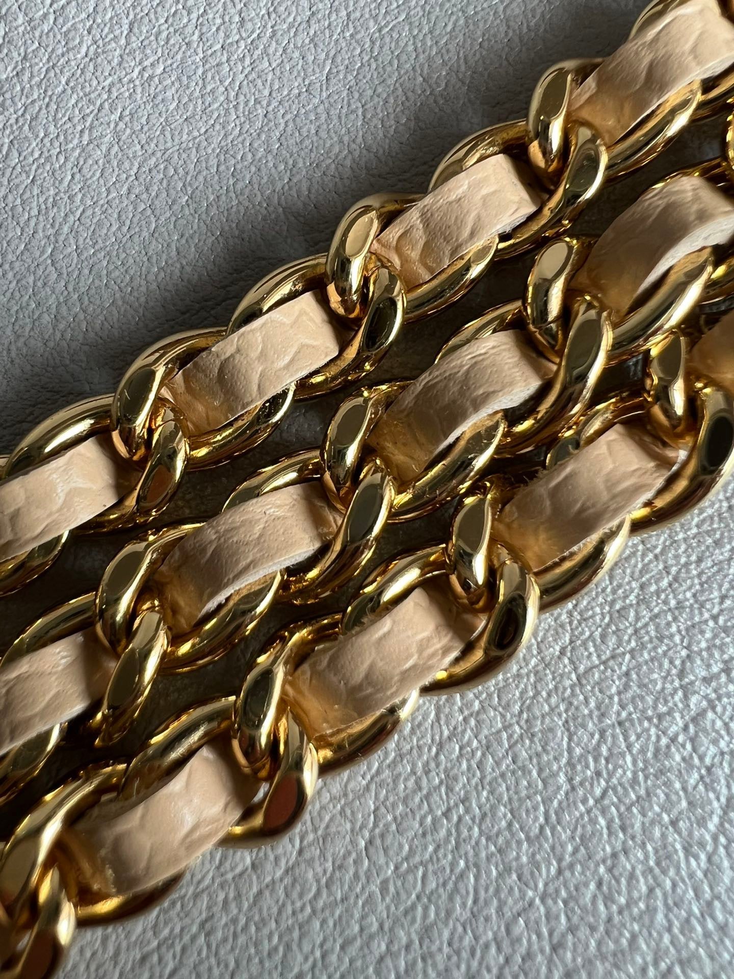 CHANEL-25A WOC bag golden/sliver