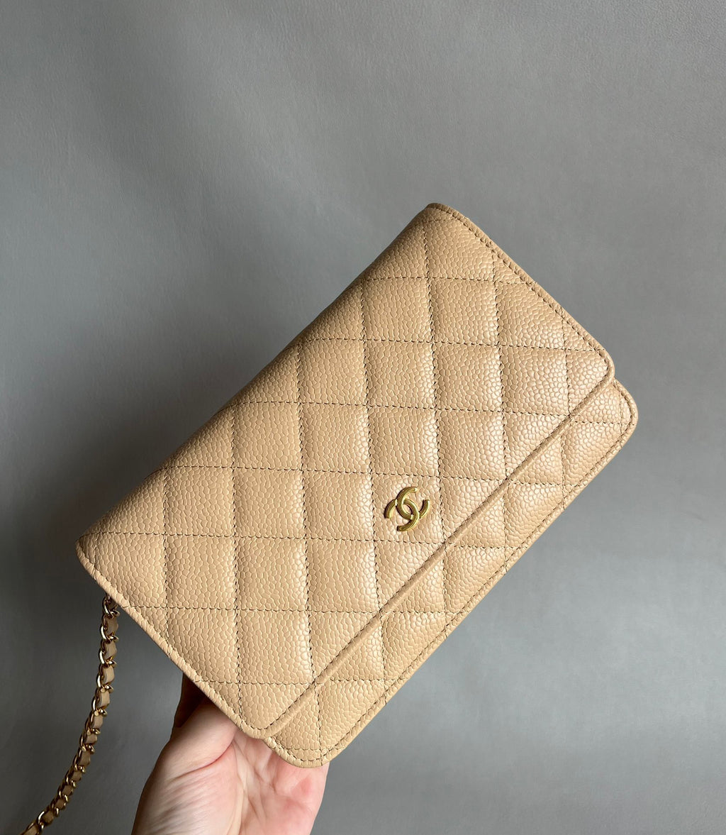 CHANEL-25A WOC bag golden/sliver