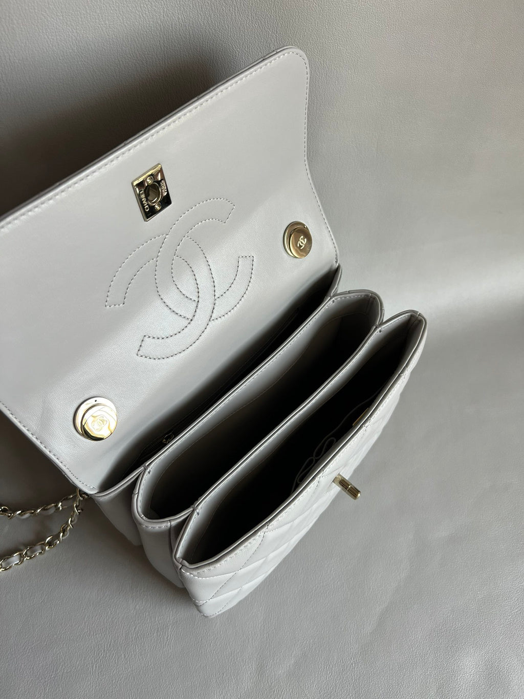 CHANEL-24C Trendy Coco golden/sliver