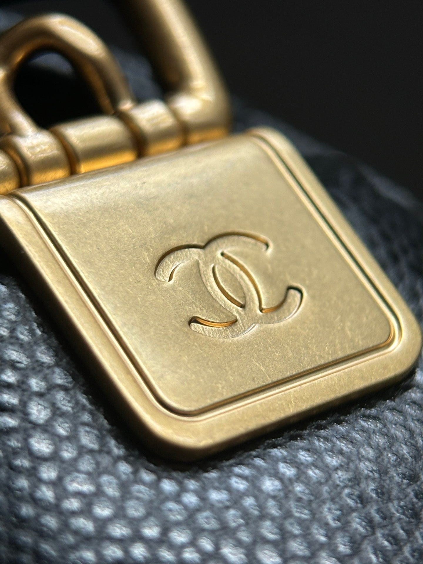 CHANEL-24K Handheld Flap bag golden/sliver