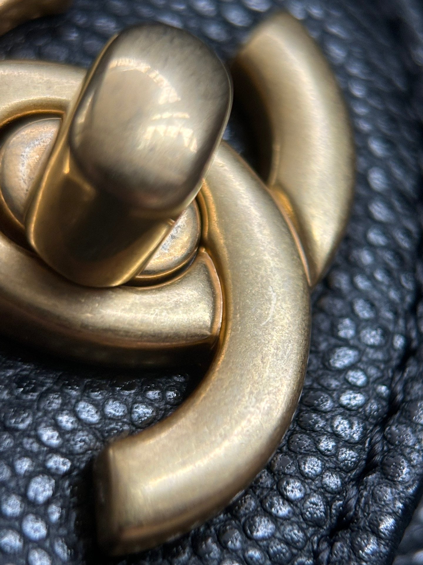 CHANEL-24K Handheld Flap bag golden/sliver