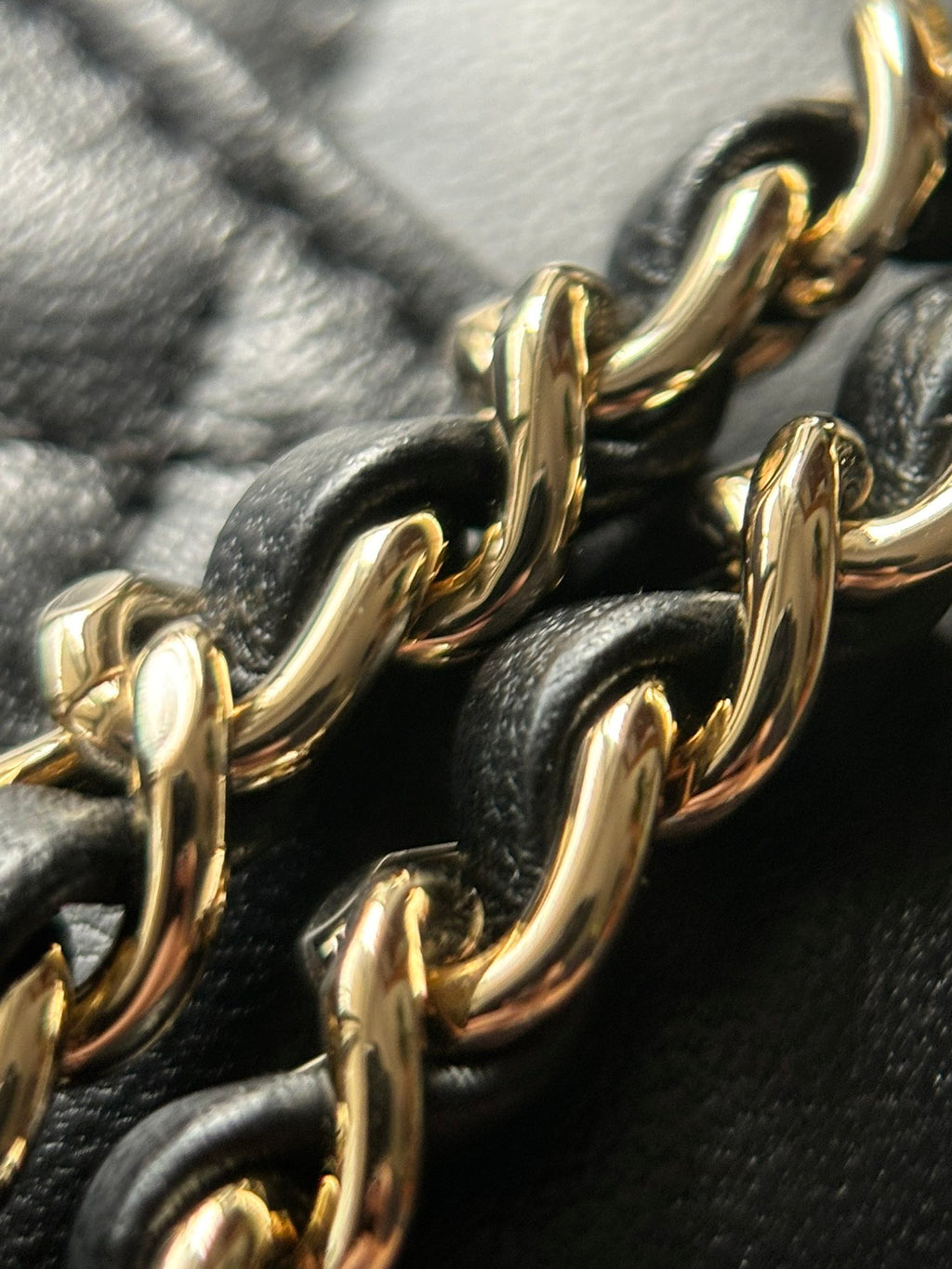 CHANEL-24K Classic Flap bag golden/sliver