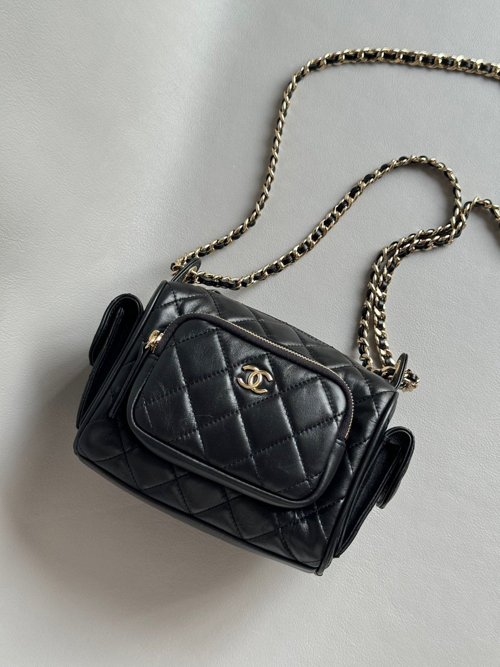 CHANEL-24K CAMERA bag golden/sliver