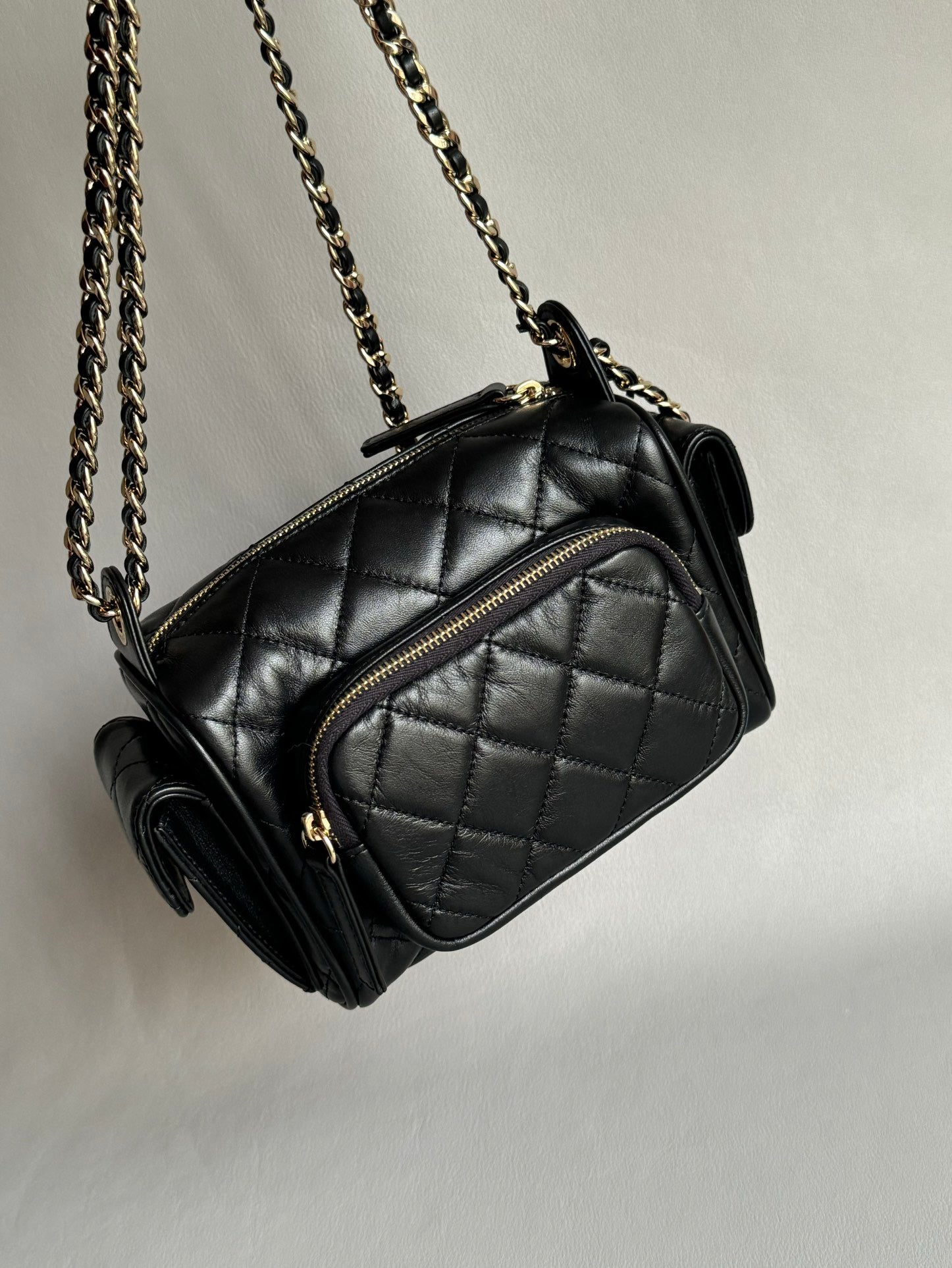 CHANEL-24K CAMERA bag golden/sliver