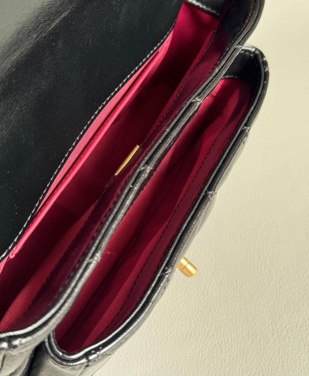 CHANEL-24a Flap bag golden/sliver