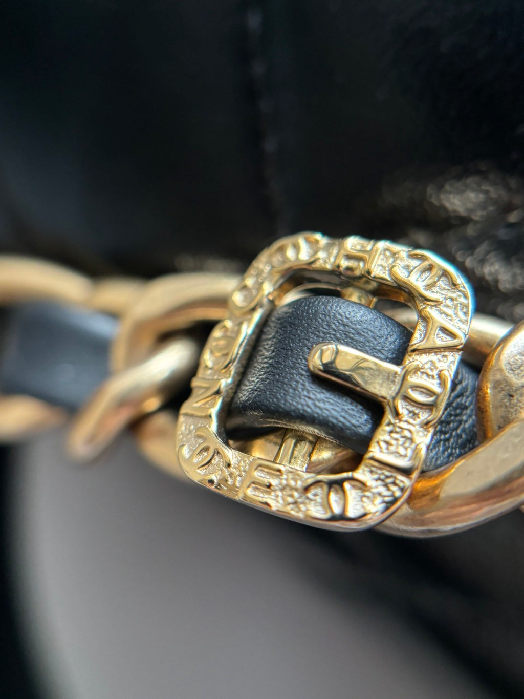 CHANEL-24a Flap bag golden/sliver