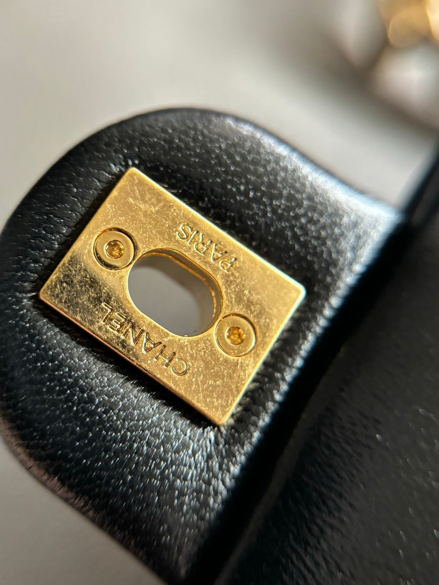 CHANEL-24a Flap bag golden/sliver