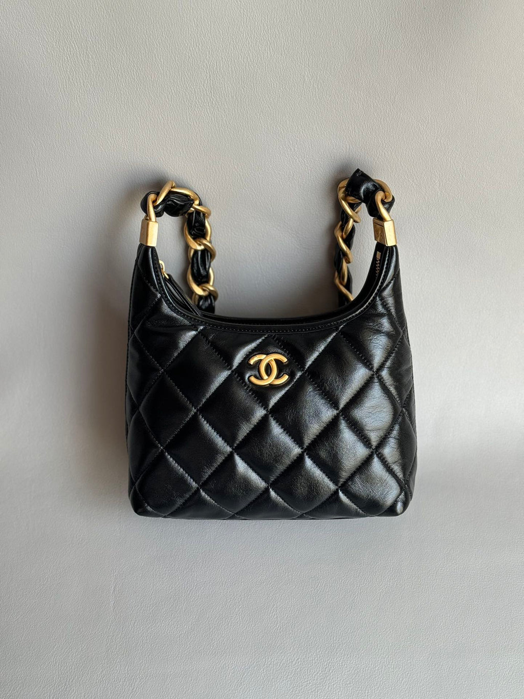 CHANEL-24A HoBo golden/sliver