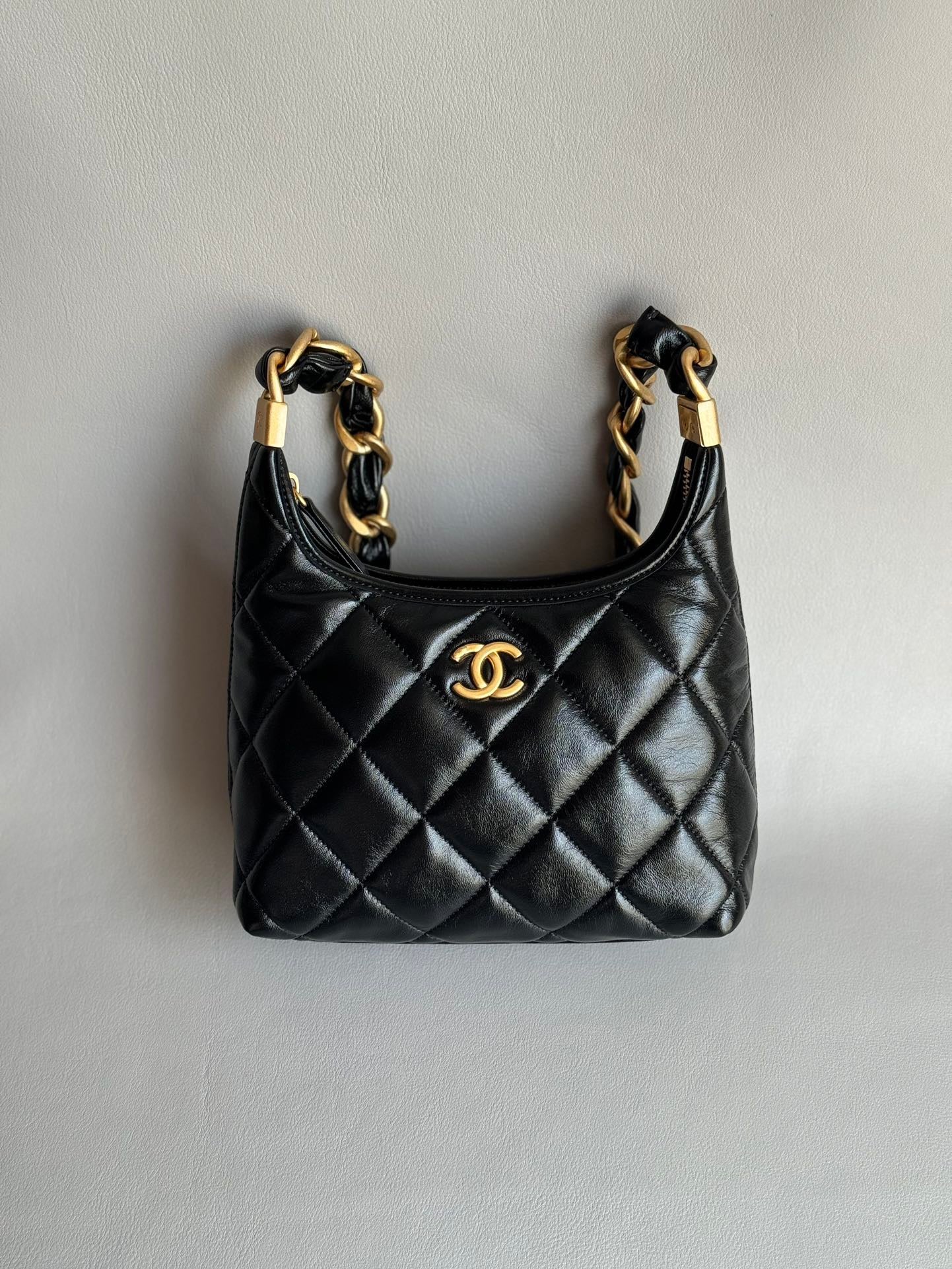 CHANEL-24A HoBo golden/sliver