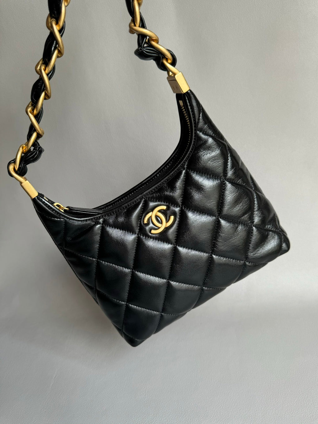 CHANEL-24A HoBo golden/sliver