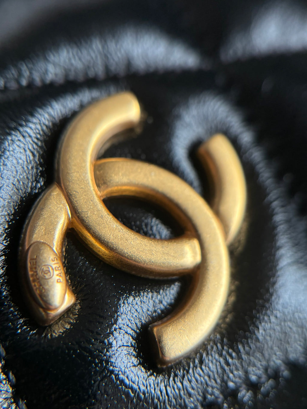 CHANEL-24A HoBo golden/sliver