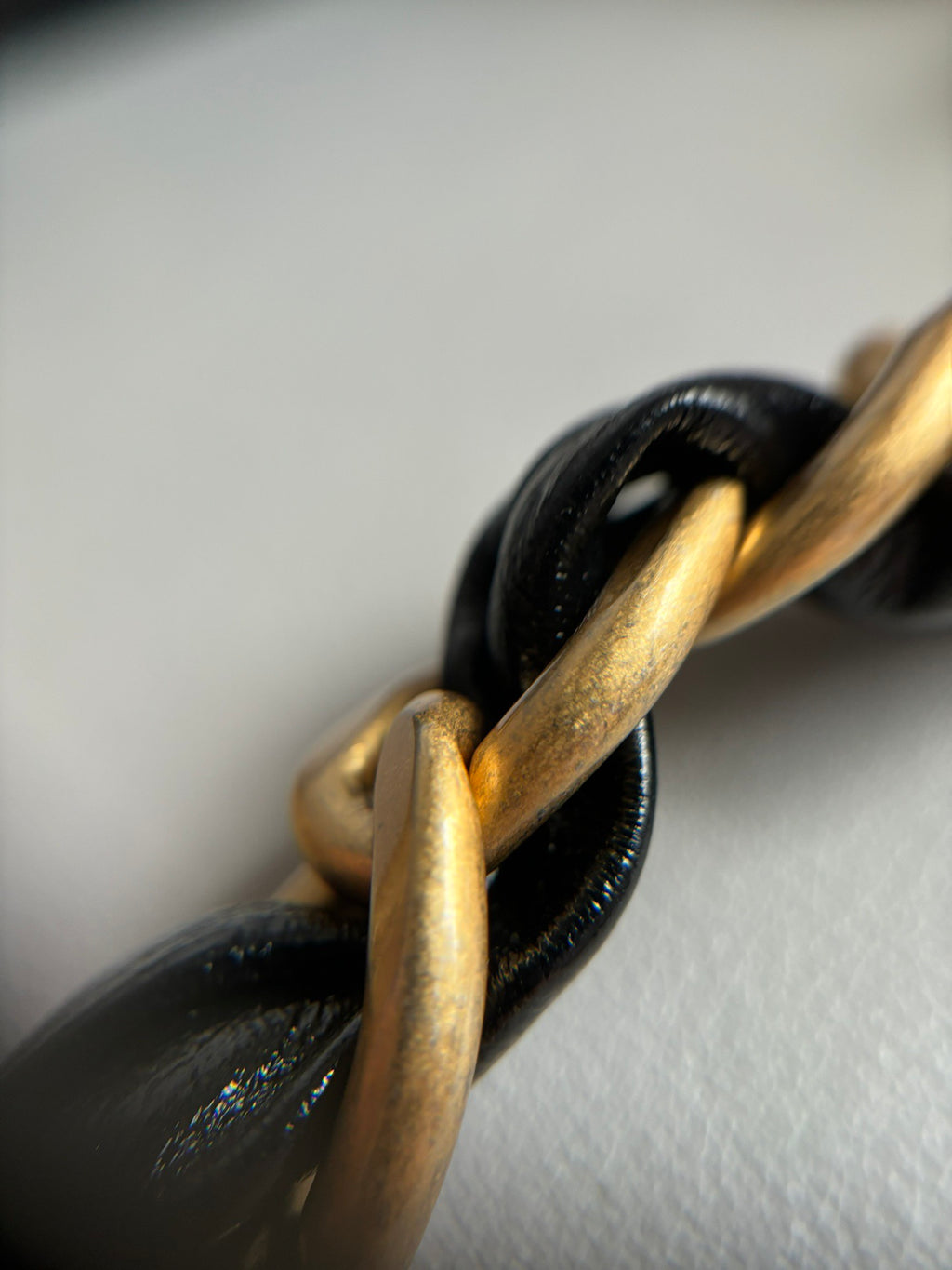 CHANEL-24A HoBo golden/sliver