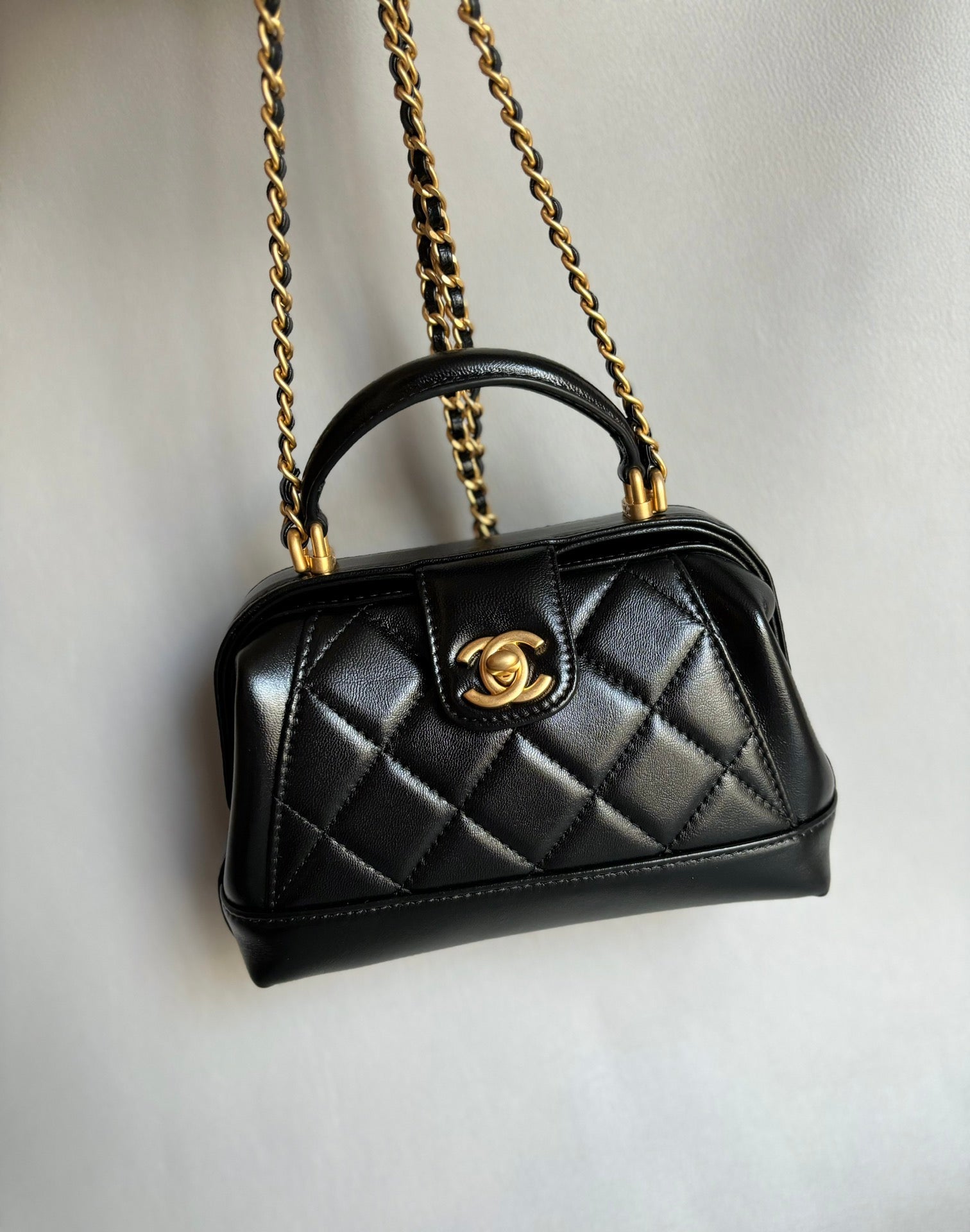 CHANEL-25c Doctor bag golden/sliver