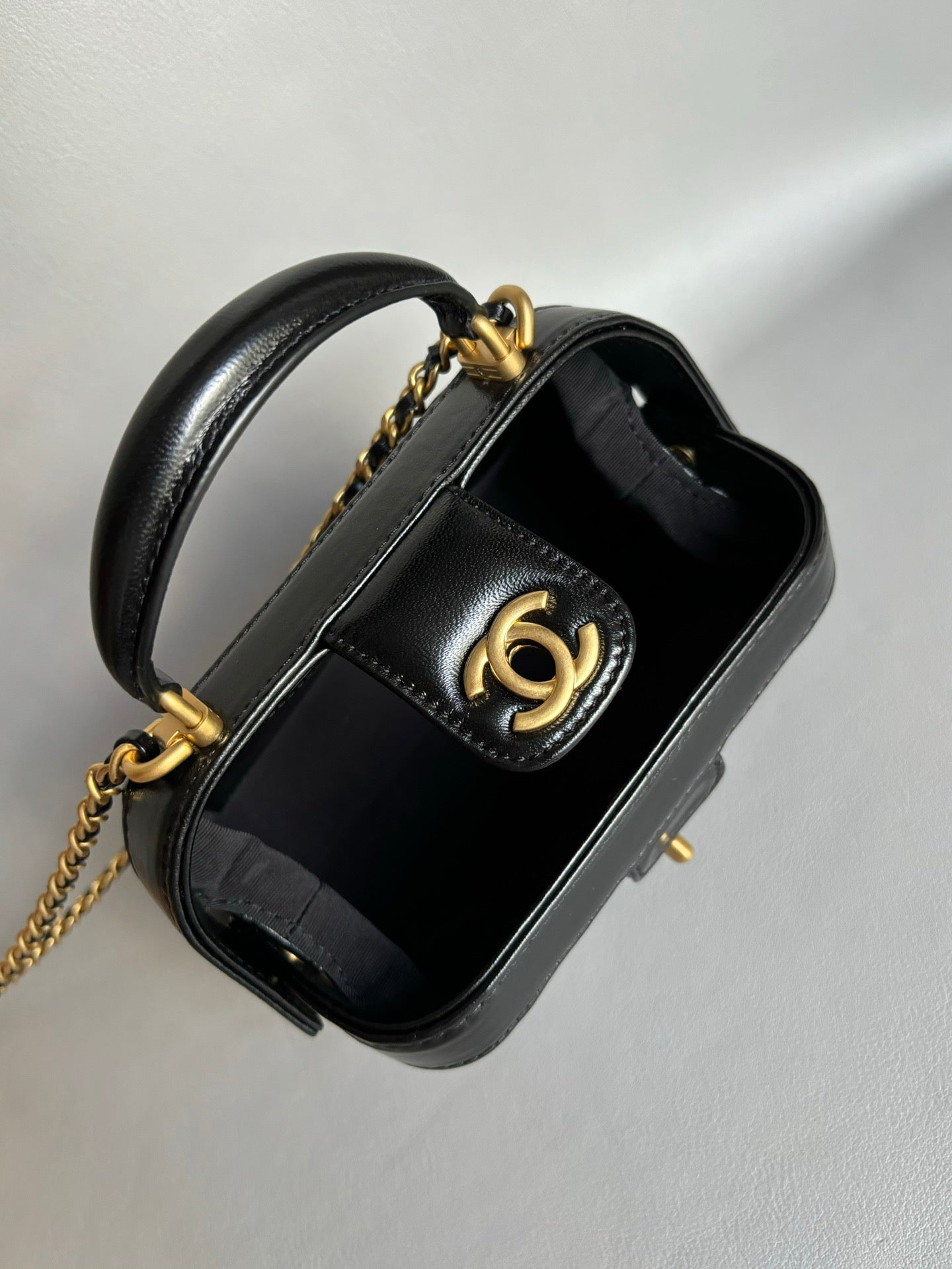 CHANEL-25c Doctor bag golden/sliver