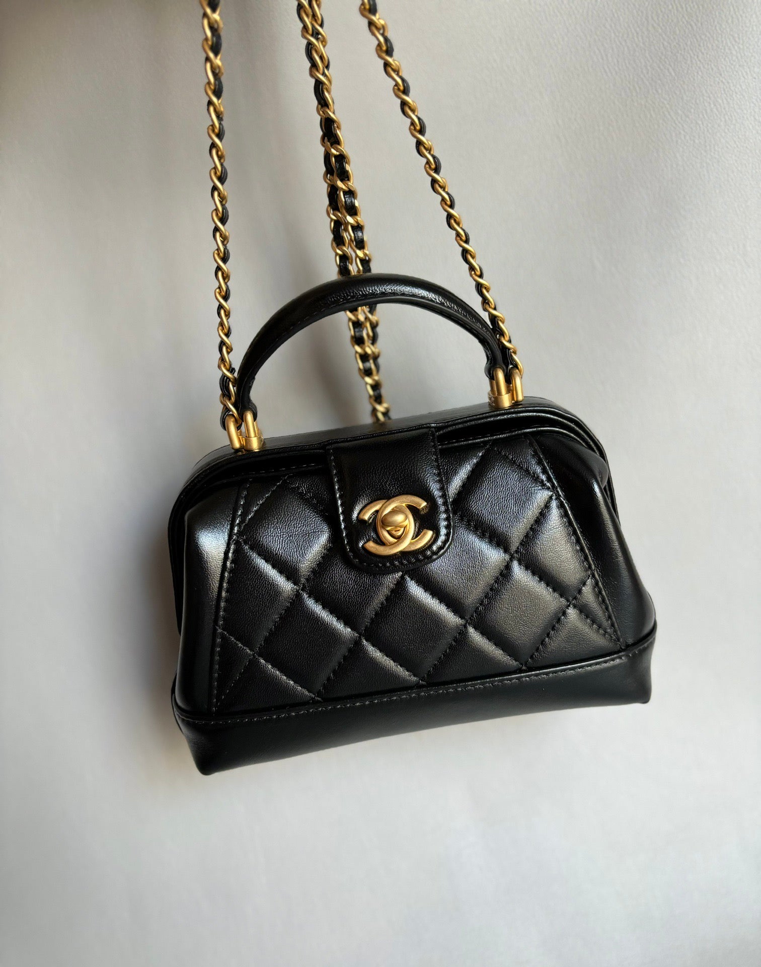 CHANEL-25c Doctor bag golden/sliver