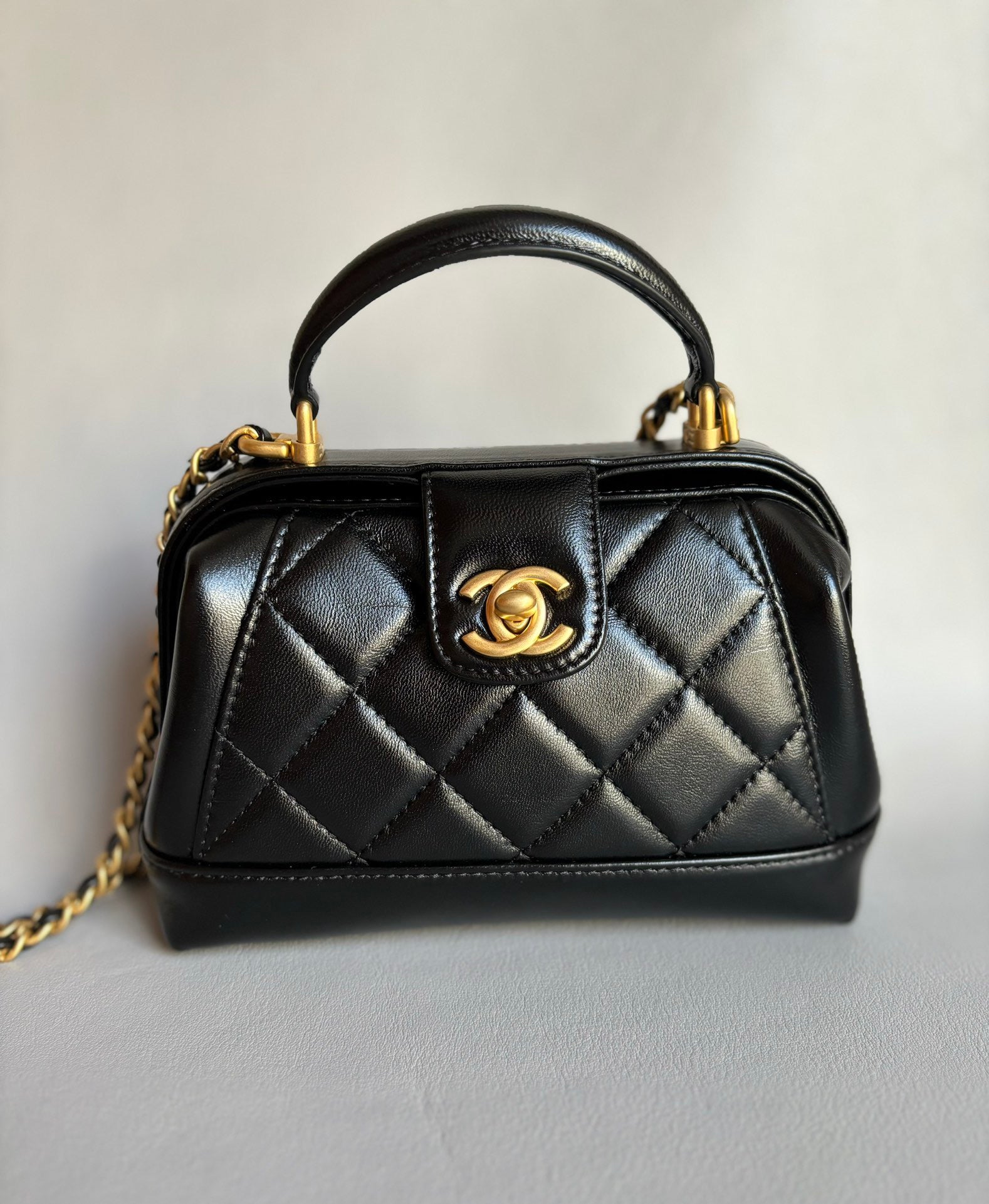 CHANEL-25c Doctor bag golden/sliver