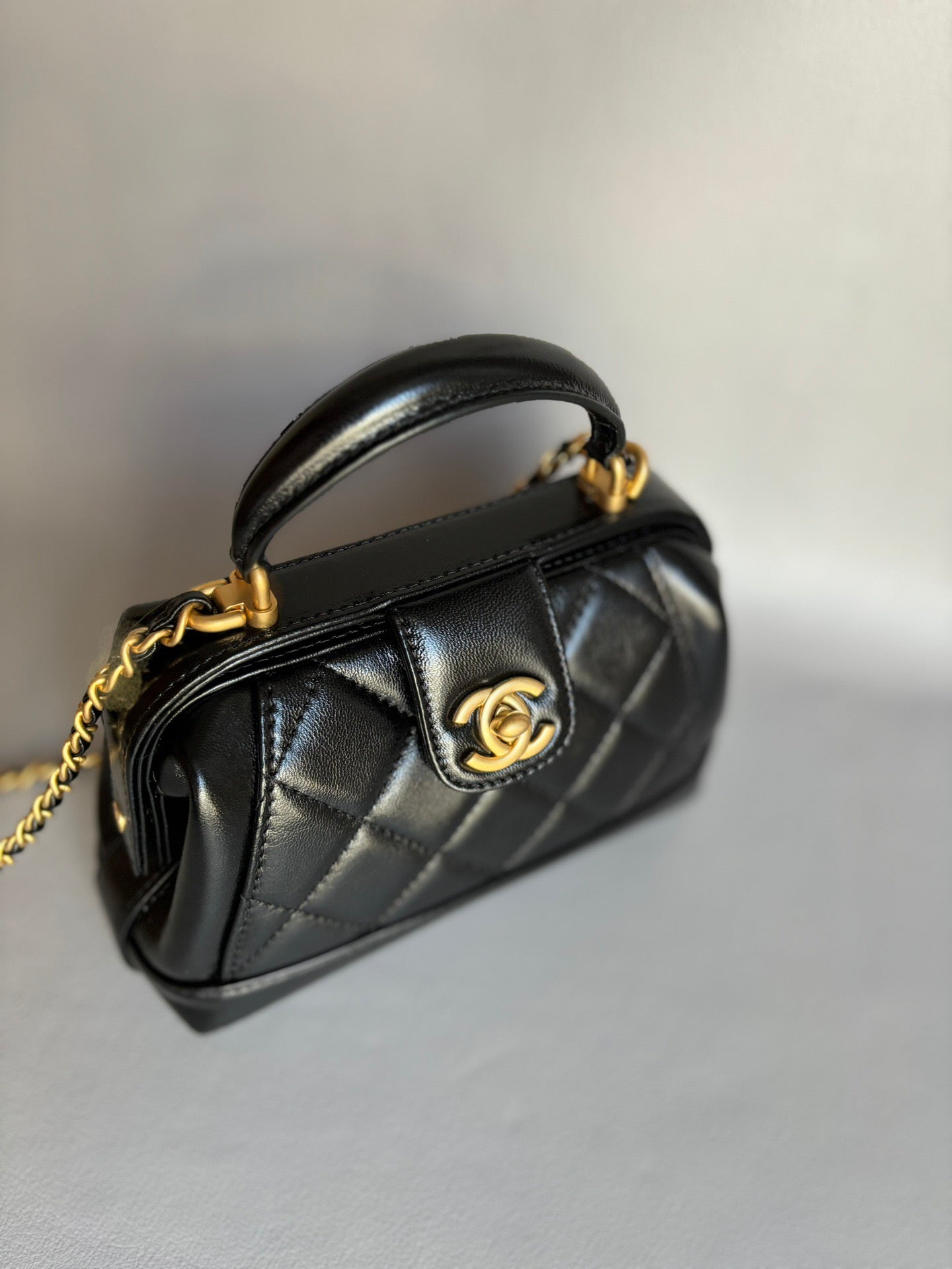 CHANEL-25c Doctor bag golden/sliver
