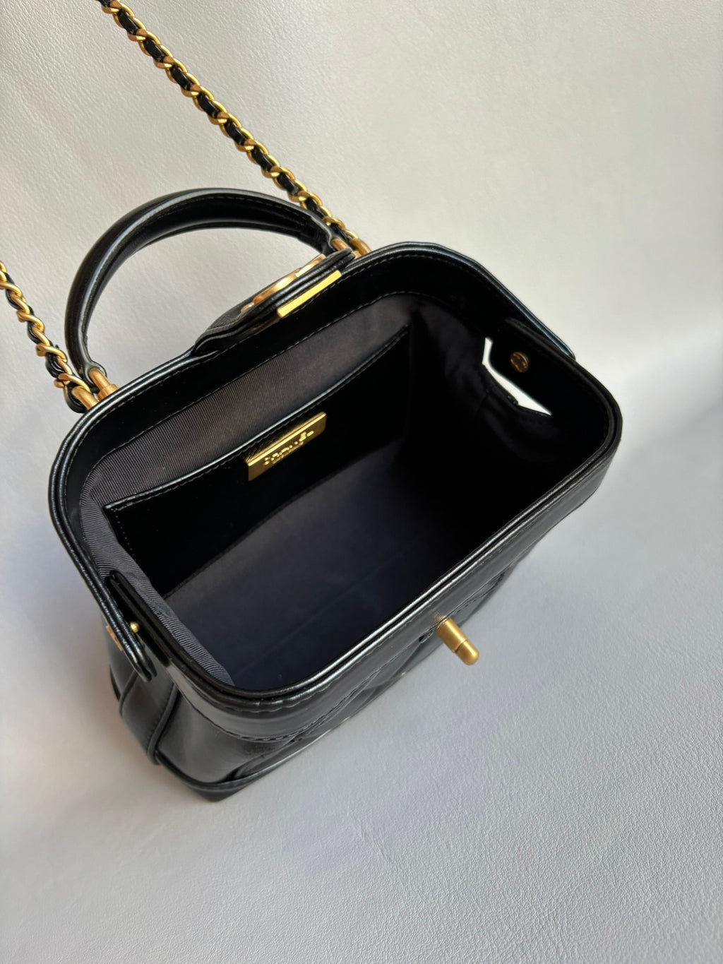 CHANEL-25c Doctor bag golden/sliver