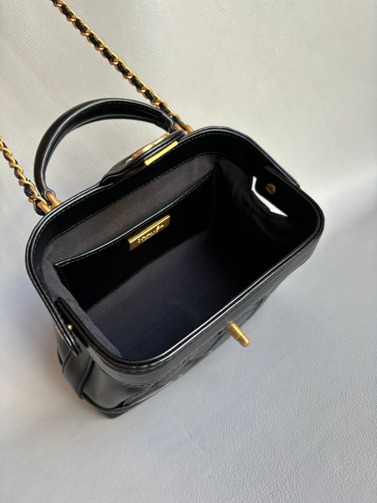 CHANEL-25c Doctor bag golden/sliver