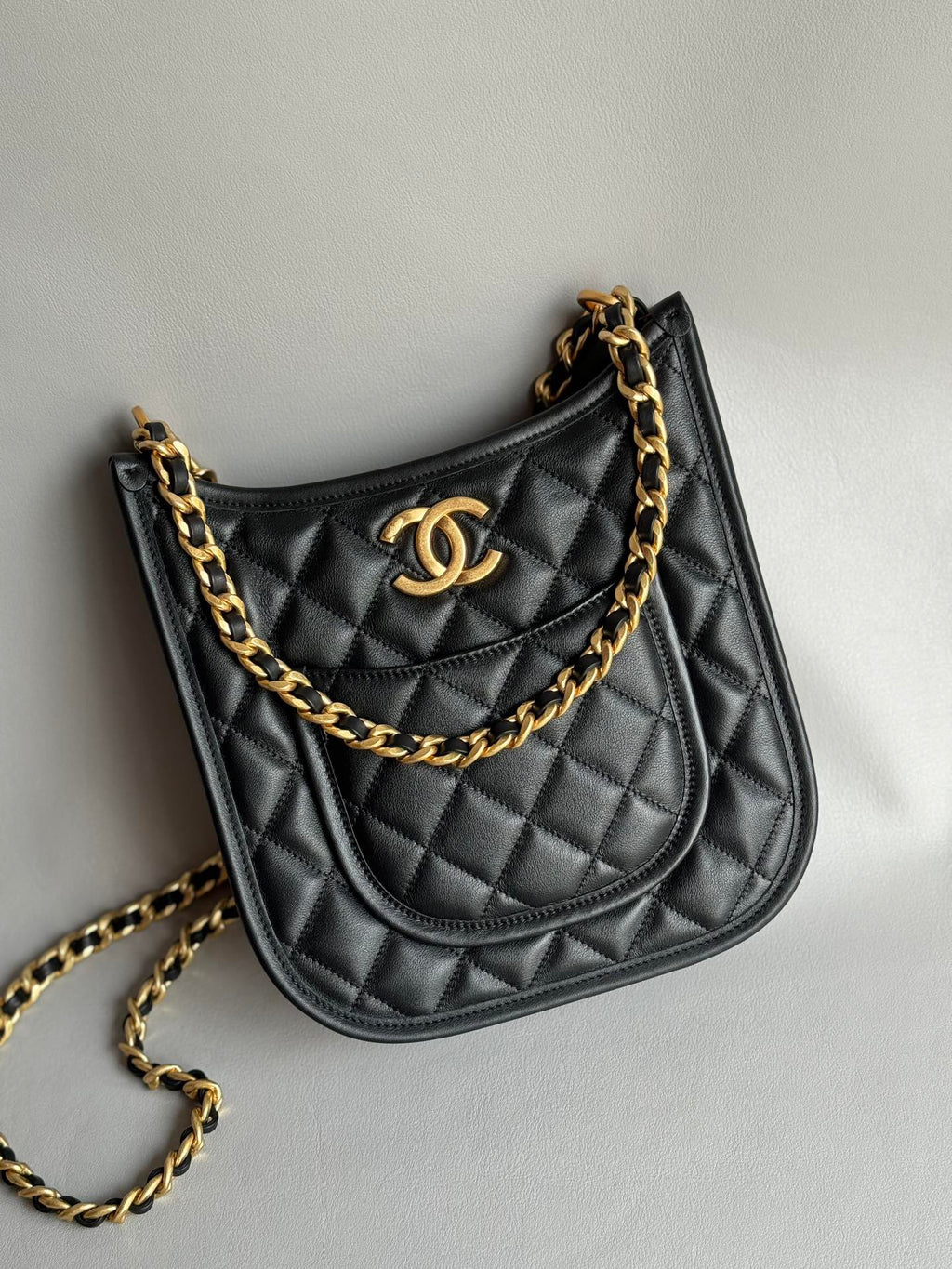 CHANEL-24C Hobo bag golden/sliver