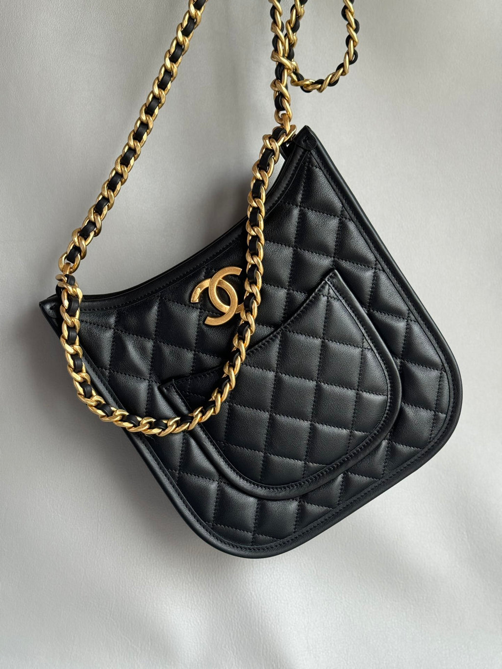 CHANEL-24C Hobo bag golden/sliver