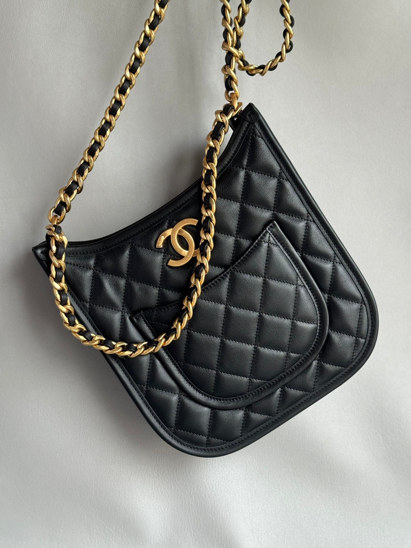 CHANEL-24C Hobo bag golden/sliver