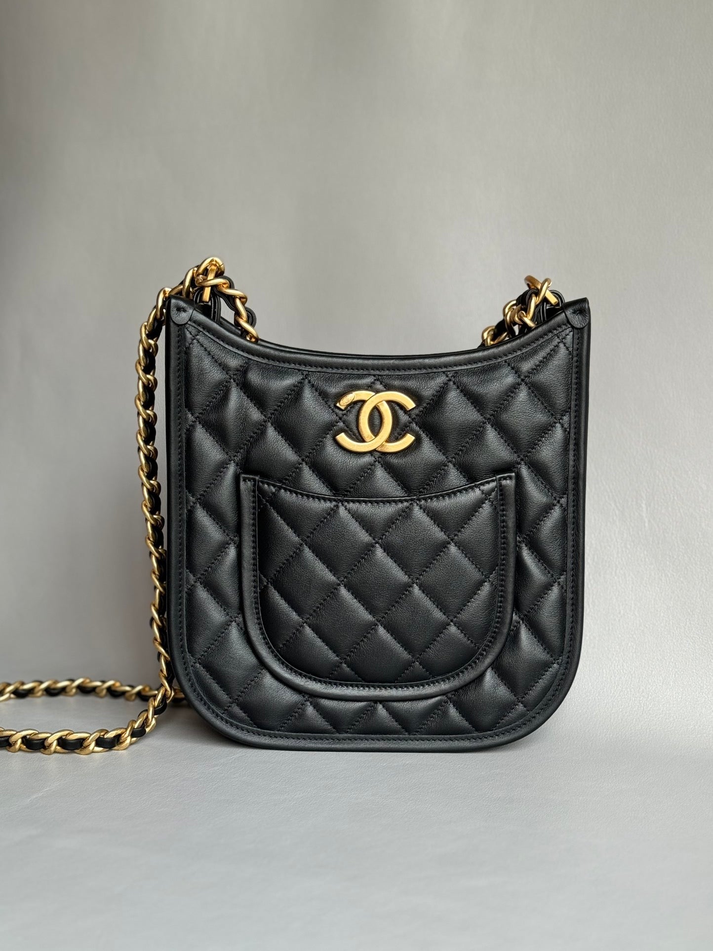 CHANEL-24C Hobo bag golden/sliver