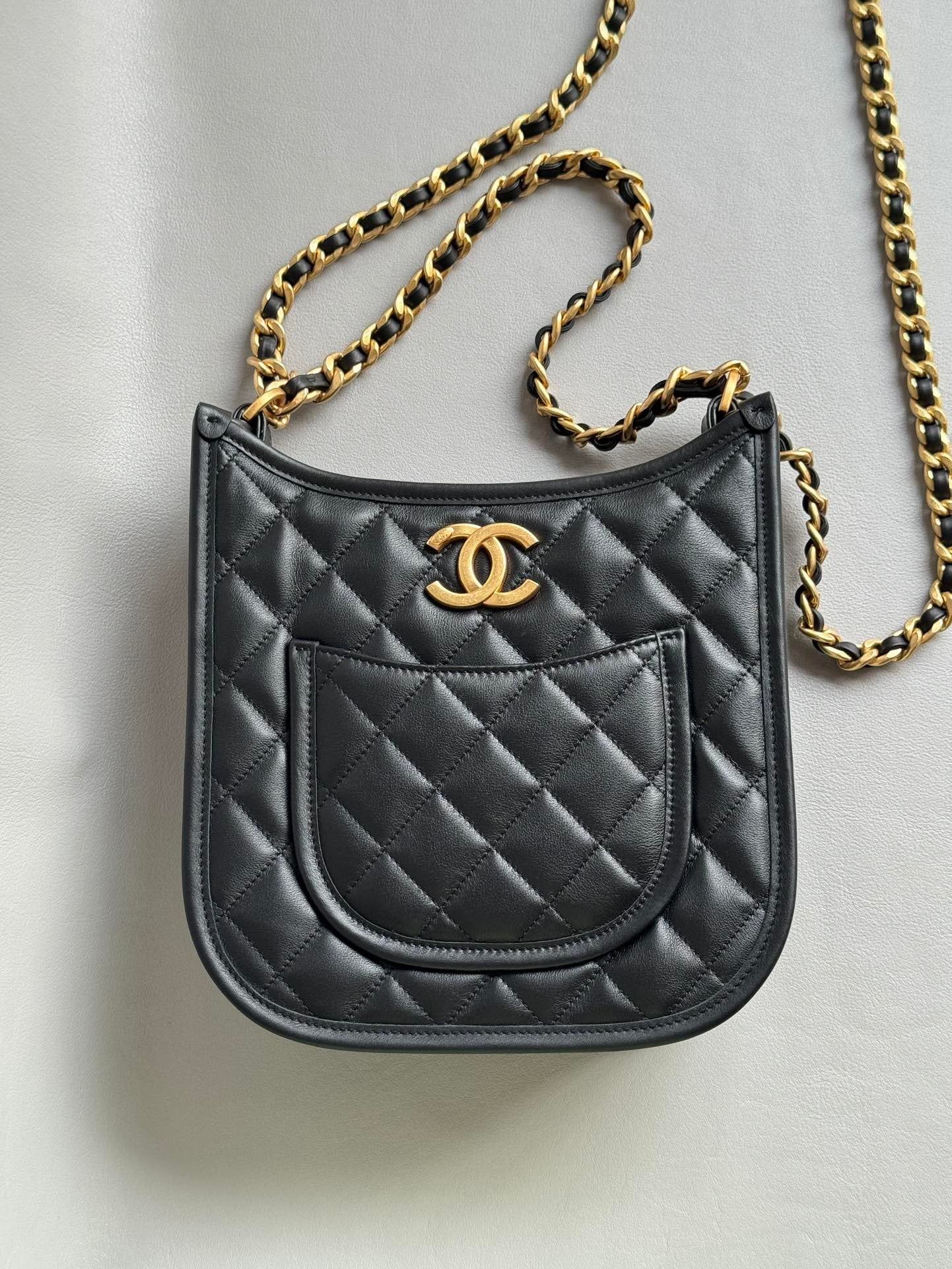 CHANEL-24C Hobo bag golden/sliver