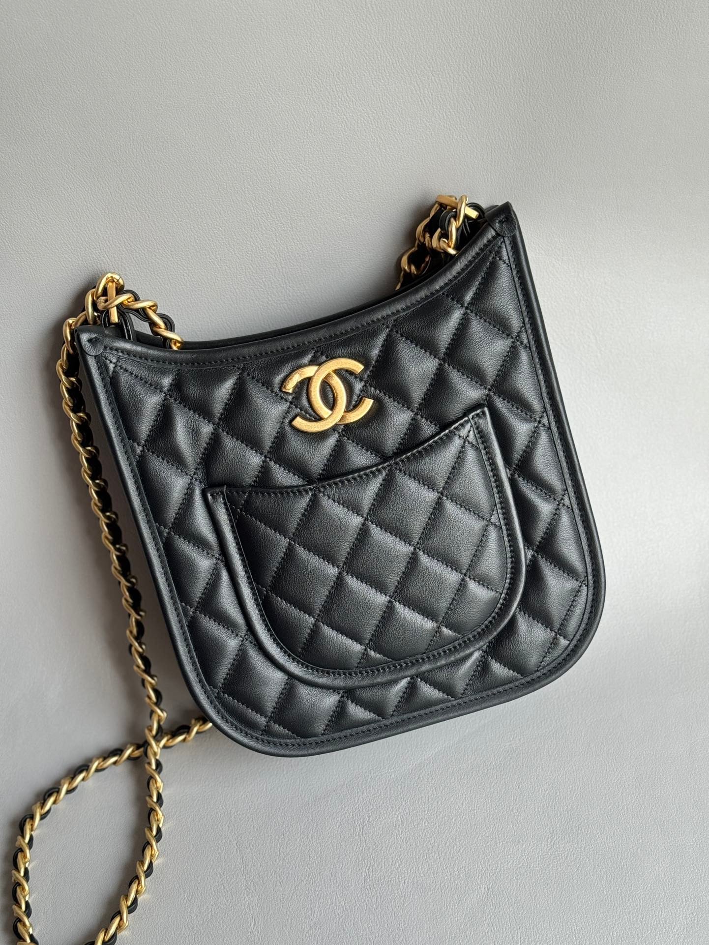 CHANEL-24C Hobo bag golden/sliver