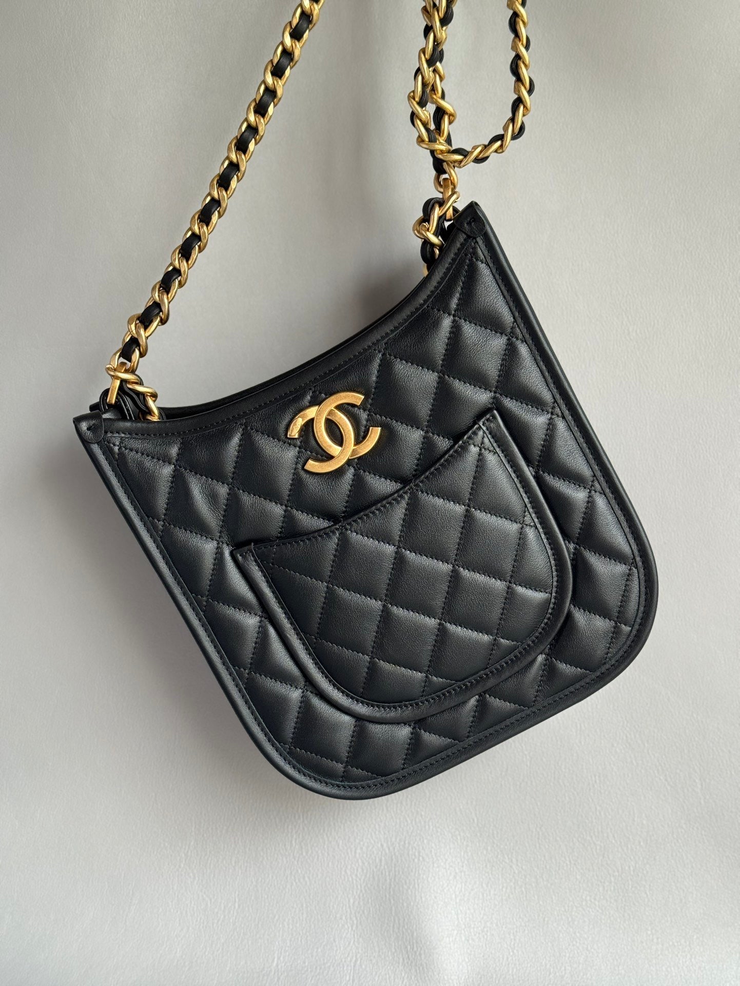 CHANEL-24C Hobo bag golden/sliver