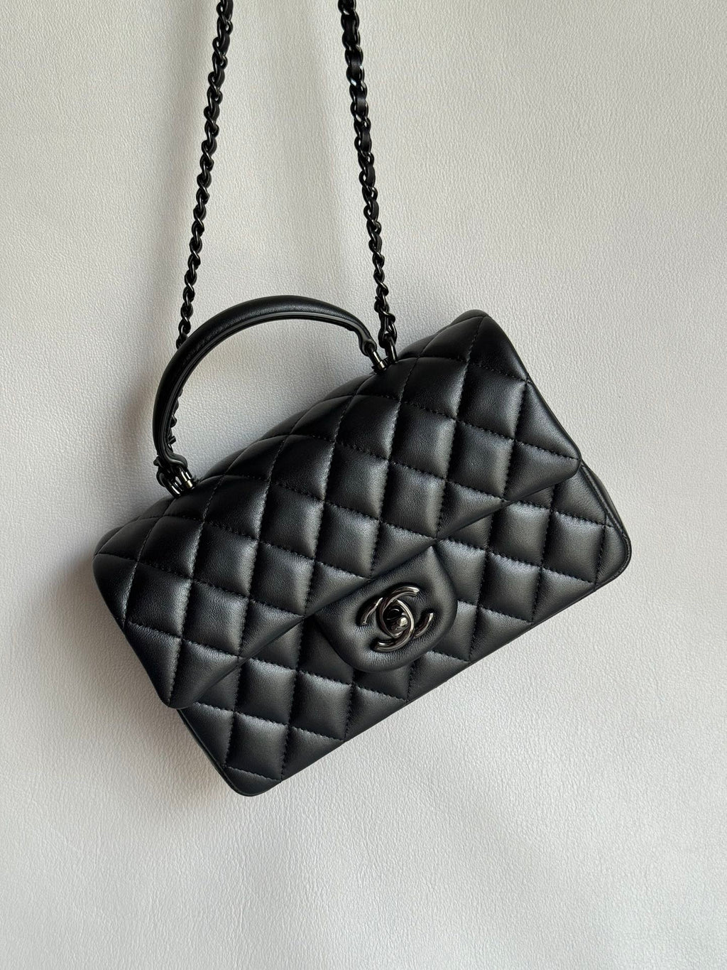 CHANEL-25B CF Handle mini bag golden/sliver