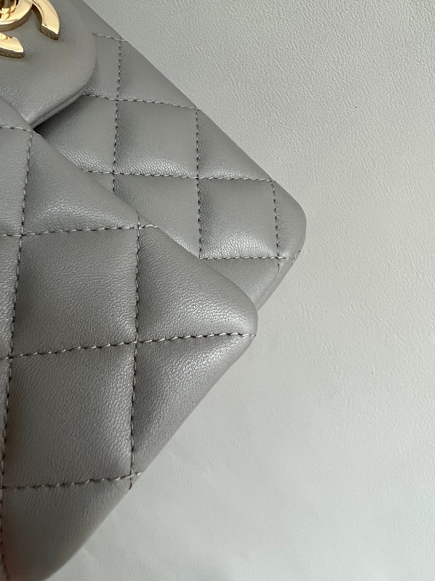 CHANEL-25B CF Handle mini bag golden/sliver