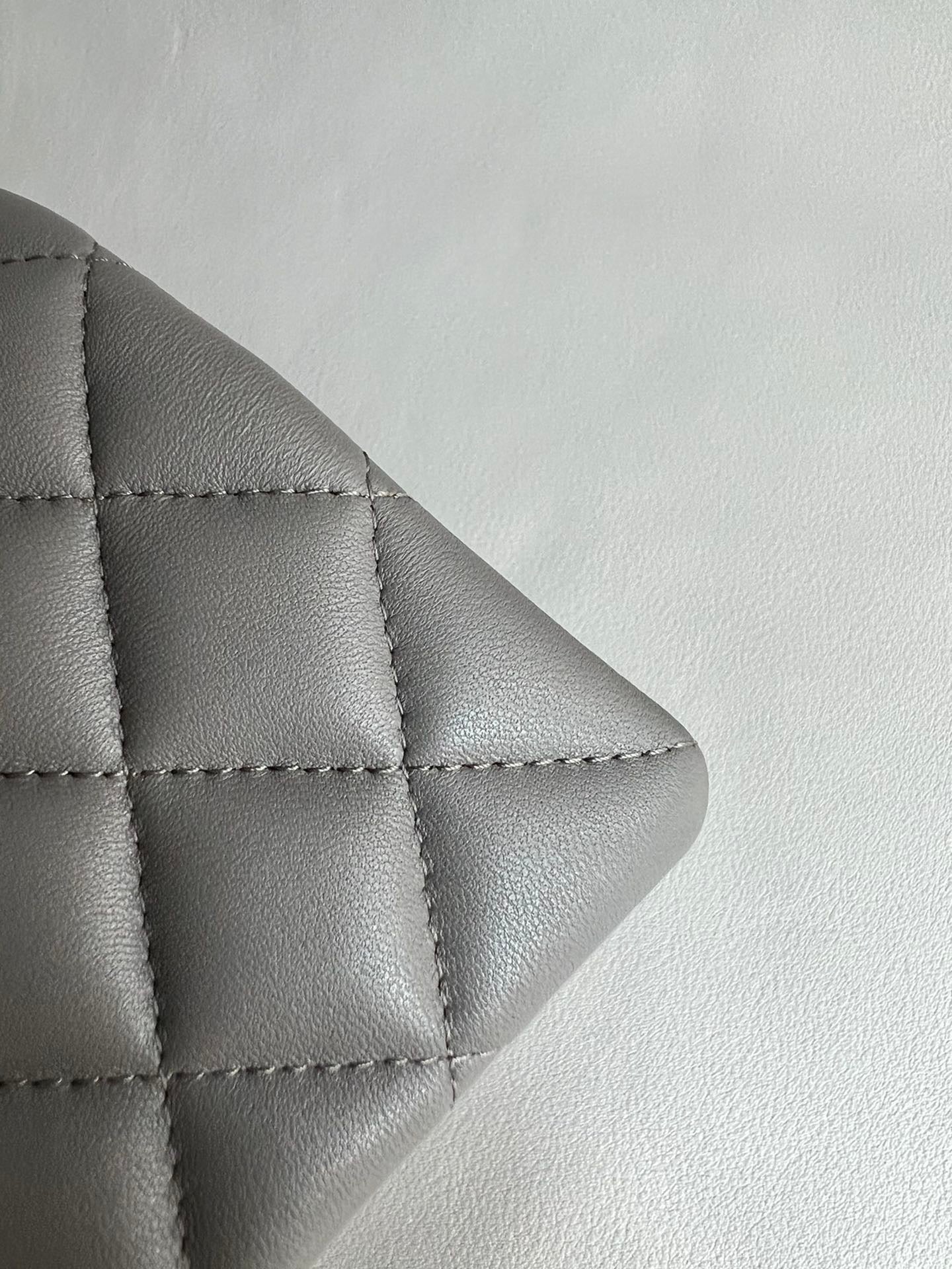 CHANEL-25B CF Handle mini bag golden/sliver