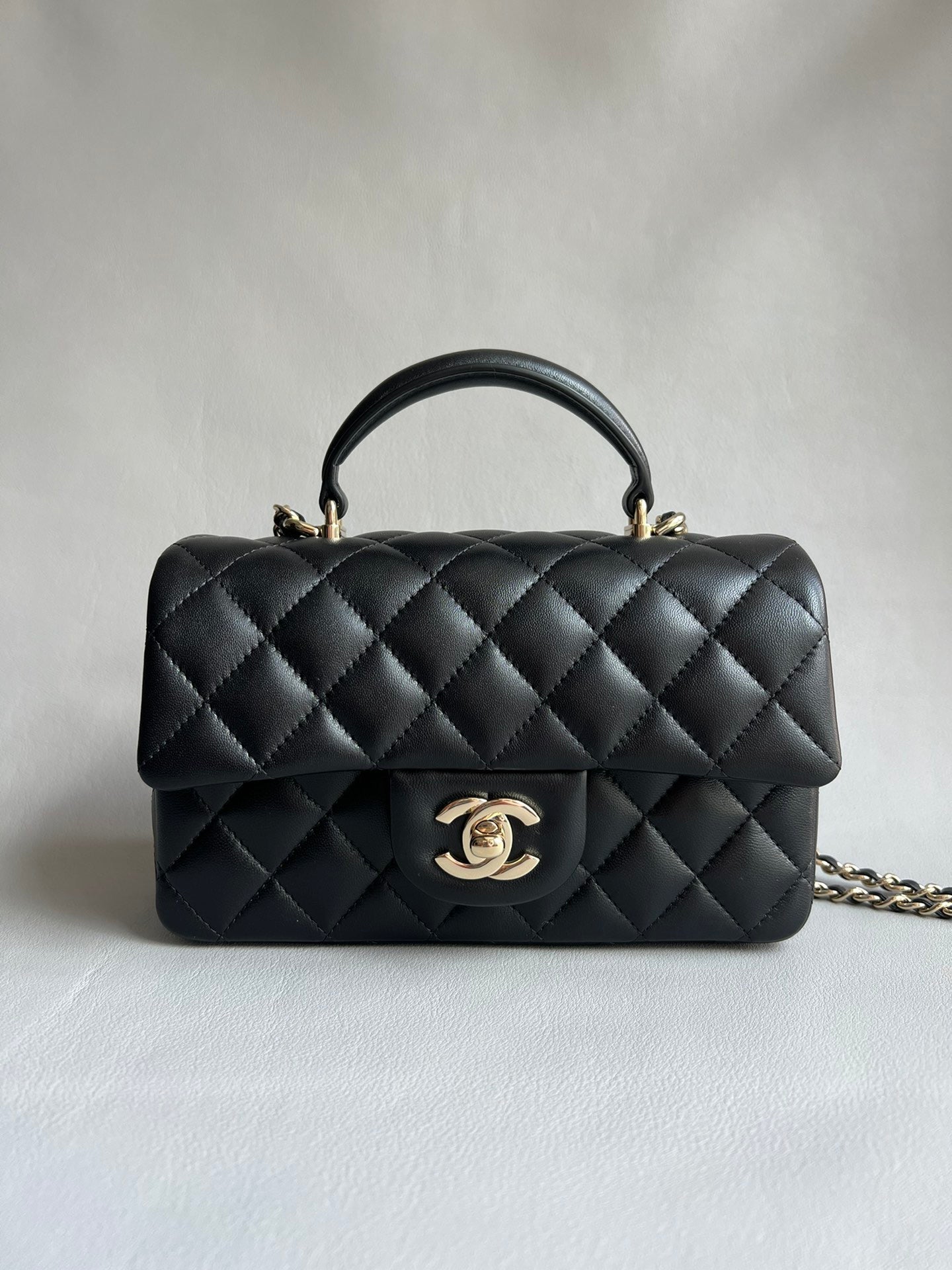CHANEL-25B CF Handle mini bag golden/sliver