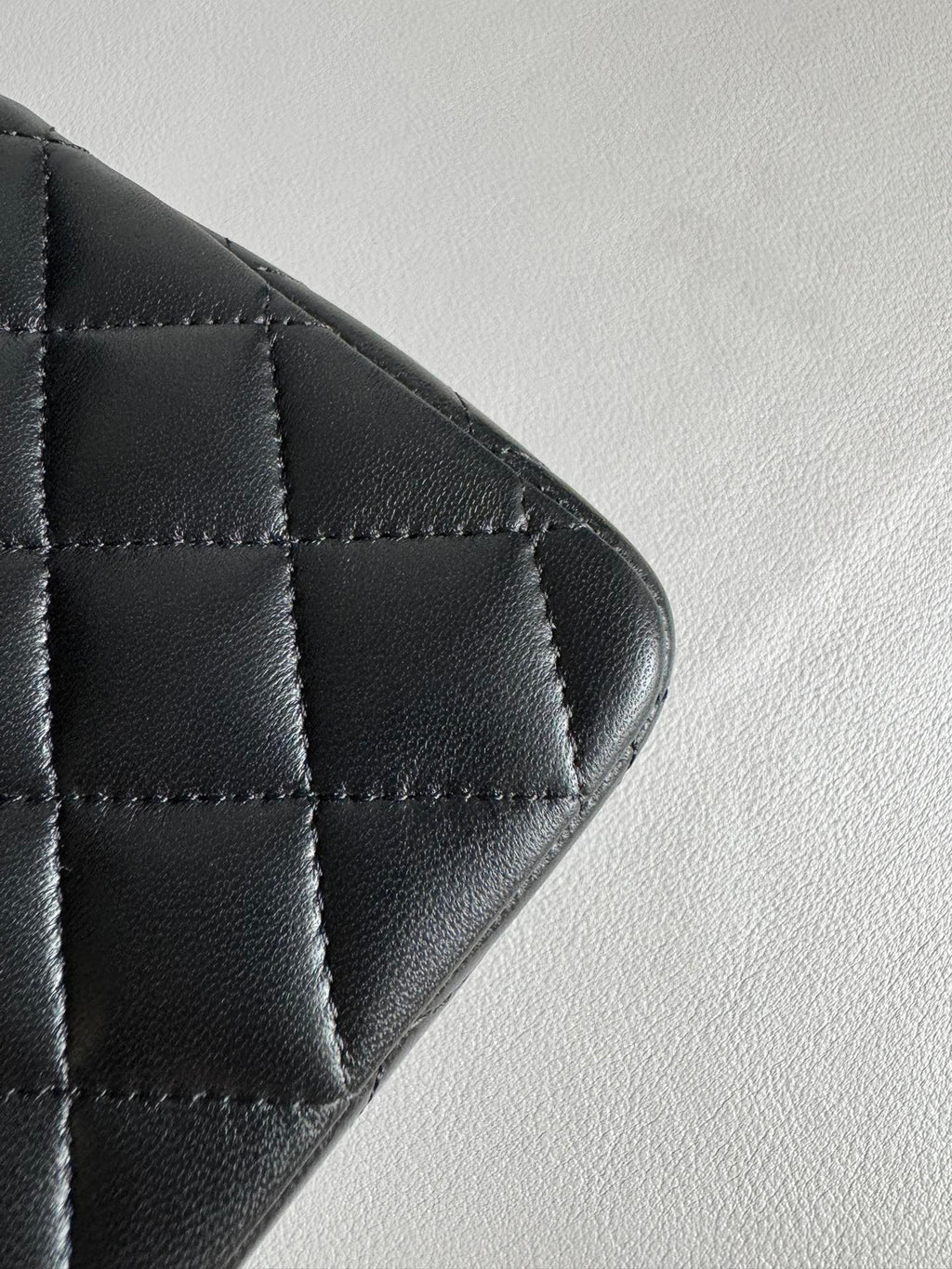 CHANEL-25B CF Handle  bag golden/sliver