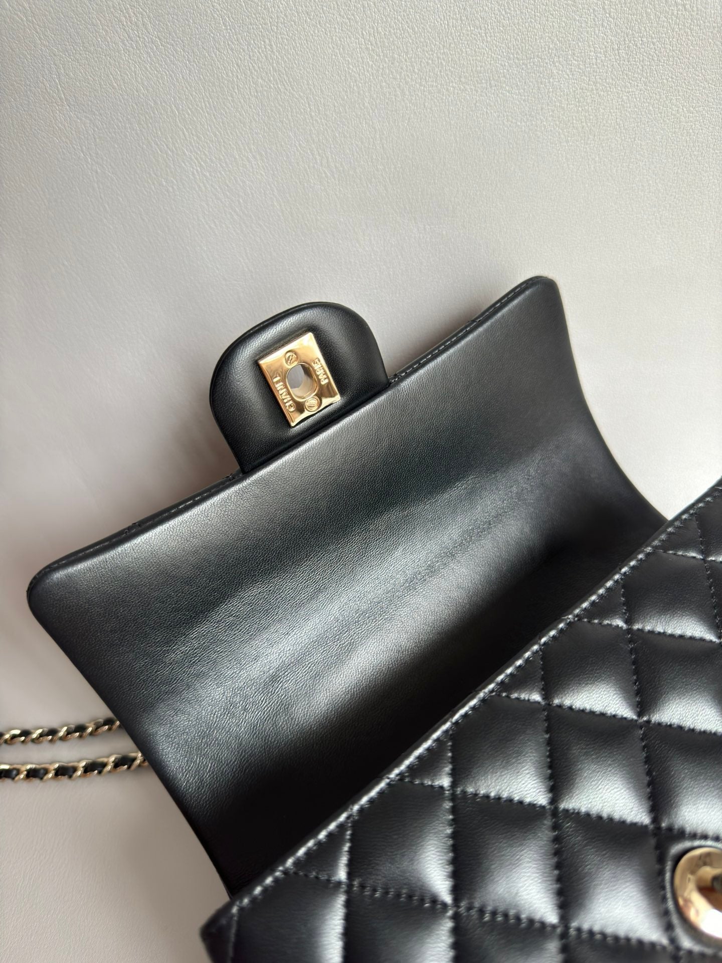 CHANEL-25B CF Handle  bag golden/sliver