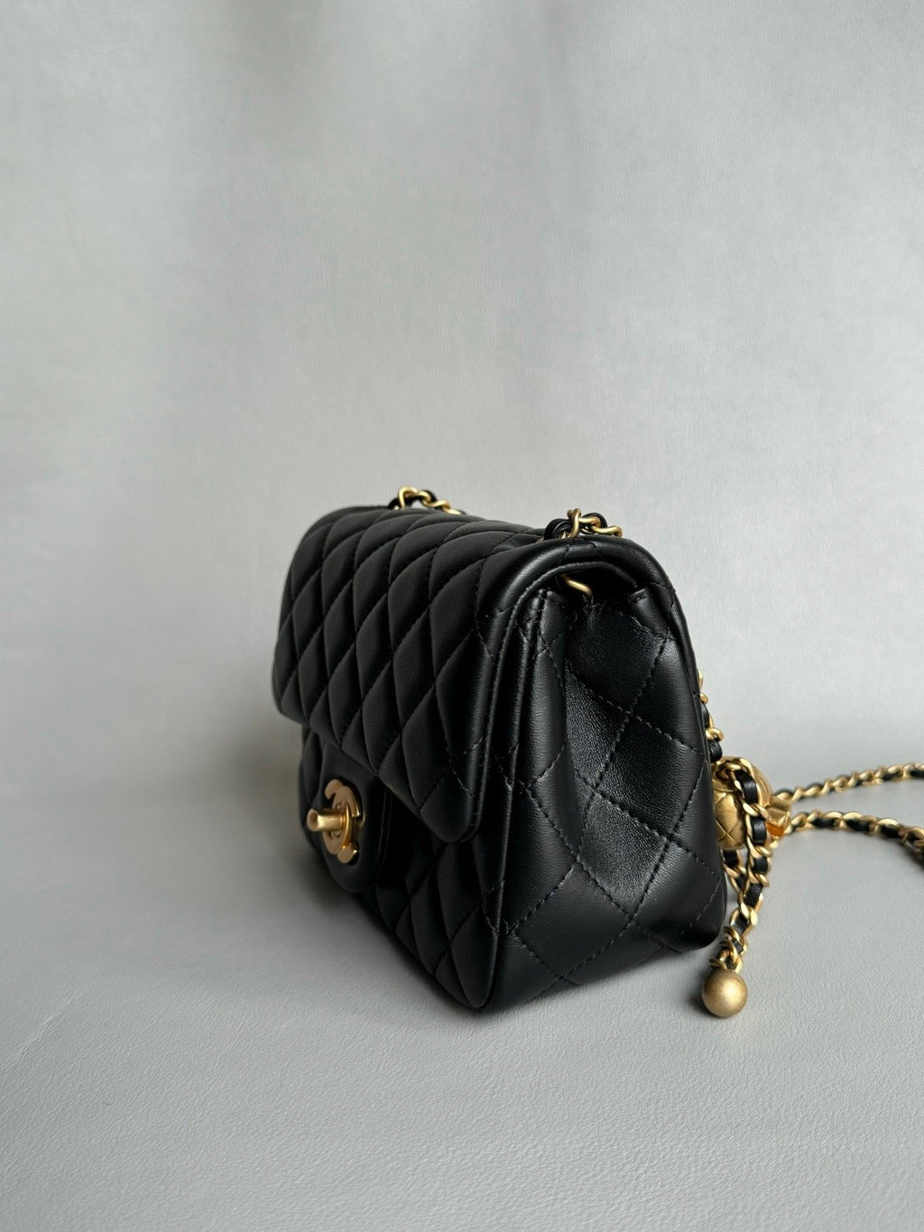 CHANEL-24K  Flap bag golden/sliver