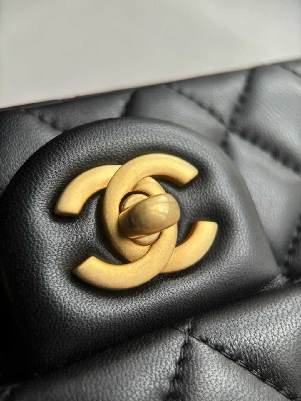 CHANEL-24K  Flap bag golden/sliver