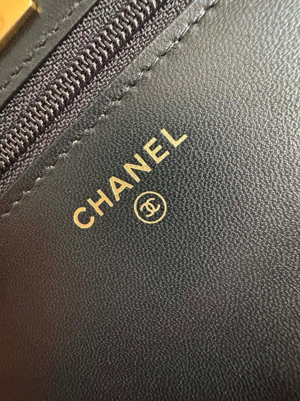 CHANEL-25c WOC bag golden/sliver