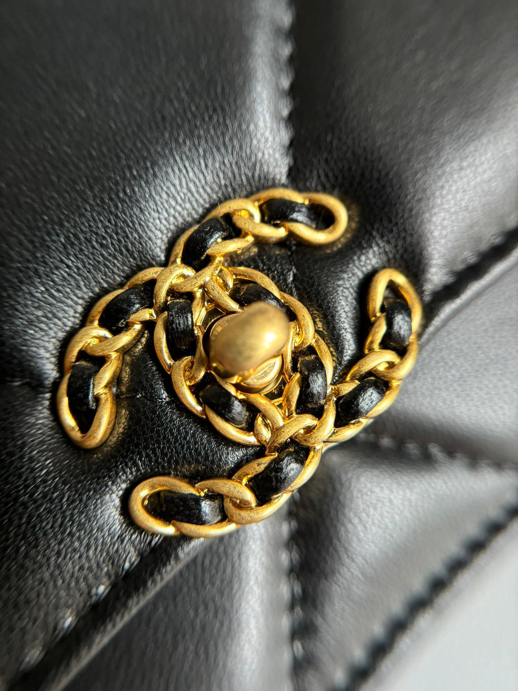 CHANEL-19Bag woc golden/sliver