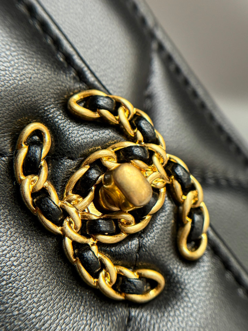 CHANEL-19Bag woc golden/sliver