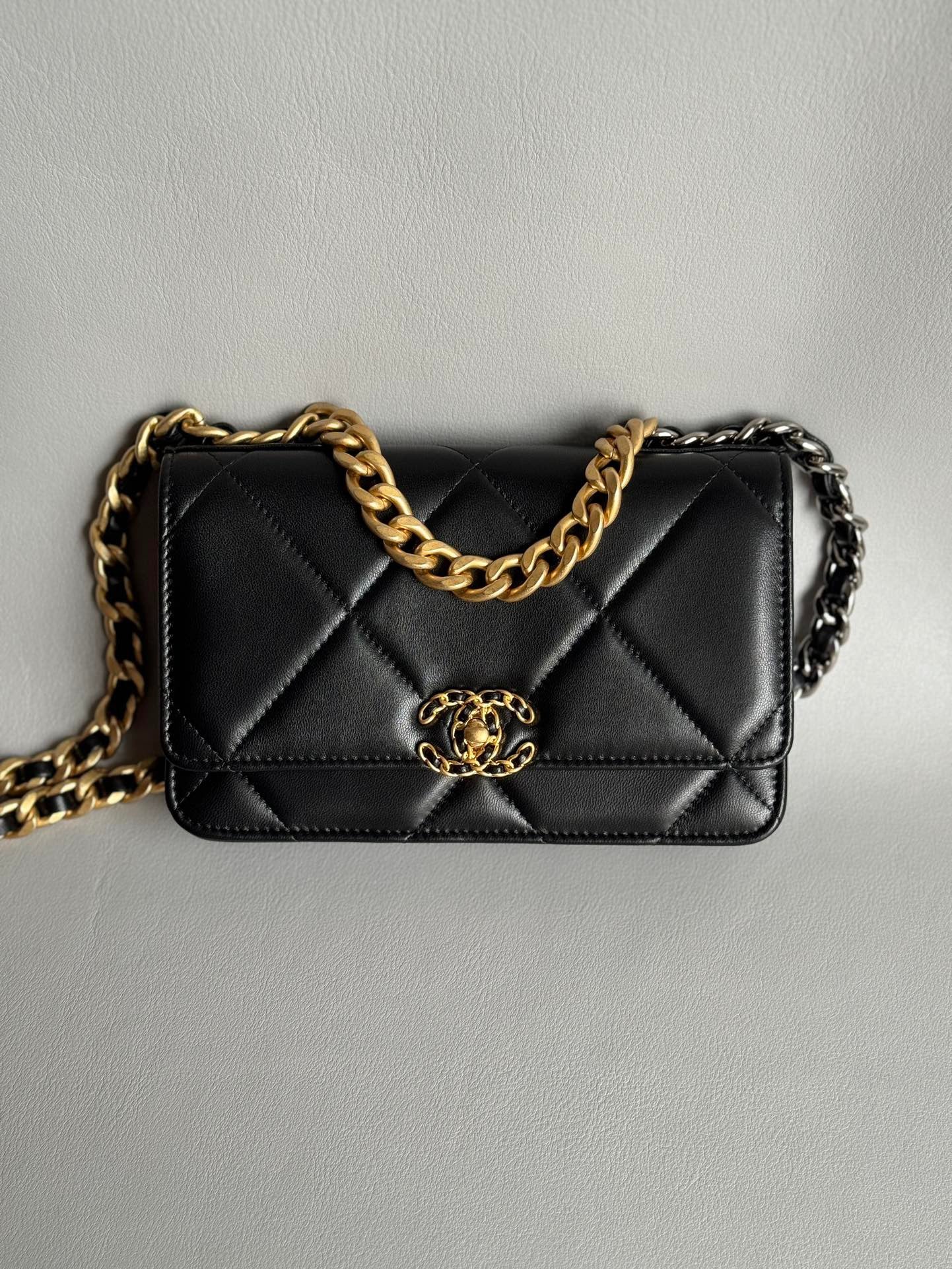 CHANEL-19Bag woc golden/sliver