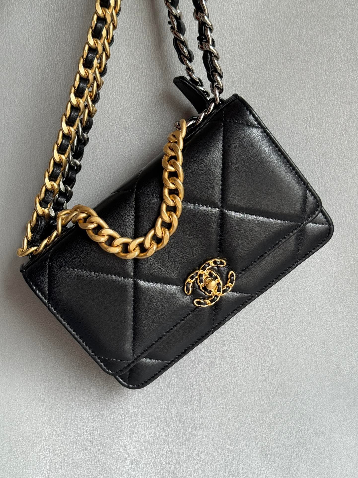 CHANEL-19Bag woc golden/sliver