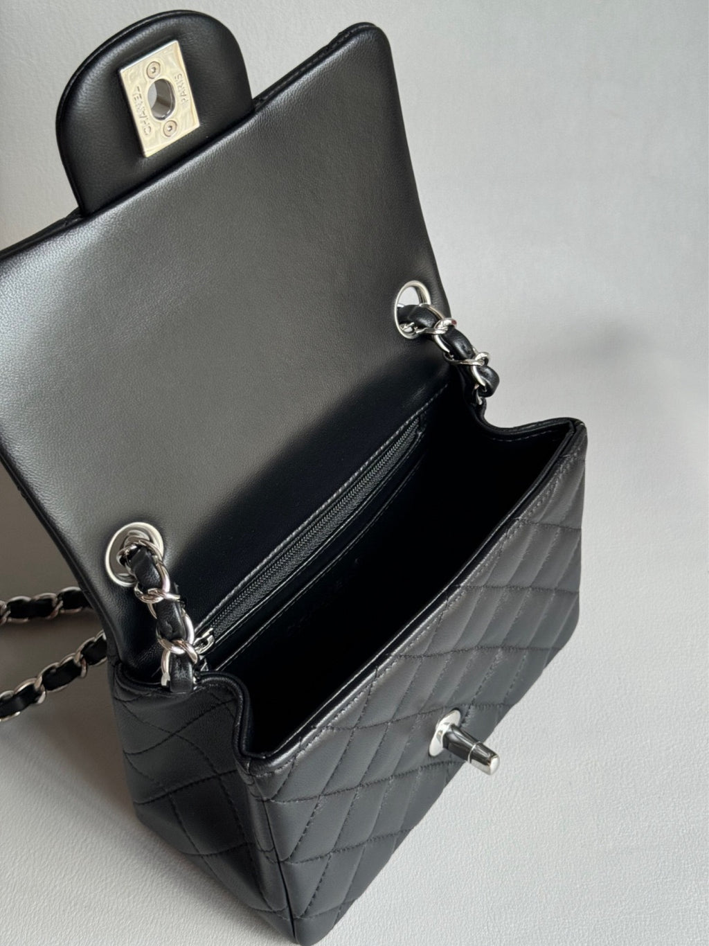 CHANEL- 24C Flap bag golden/sliver