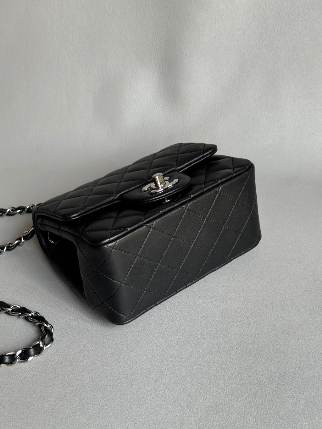 CHANEL- 24C Flap bag golden/sliver